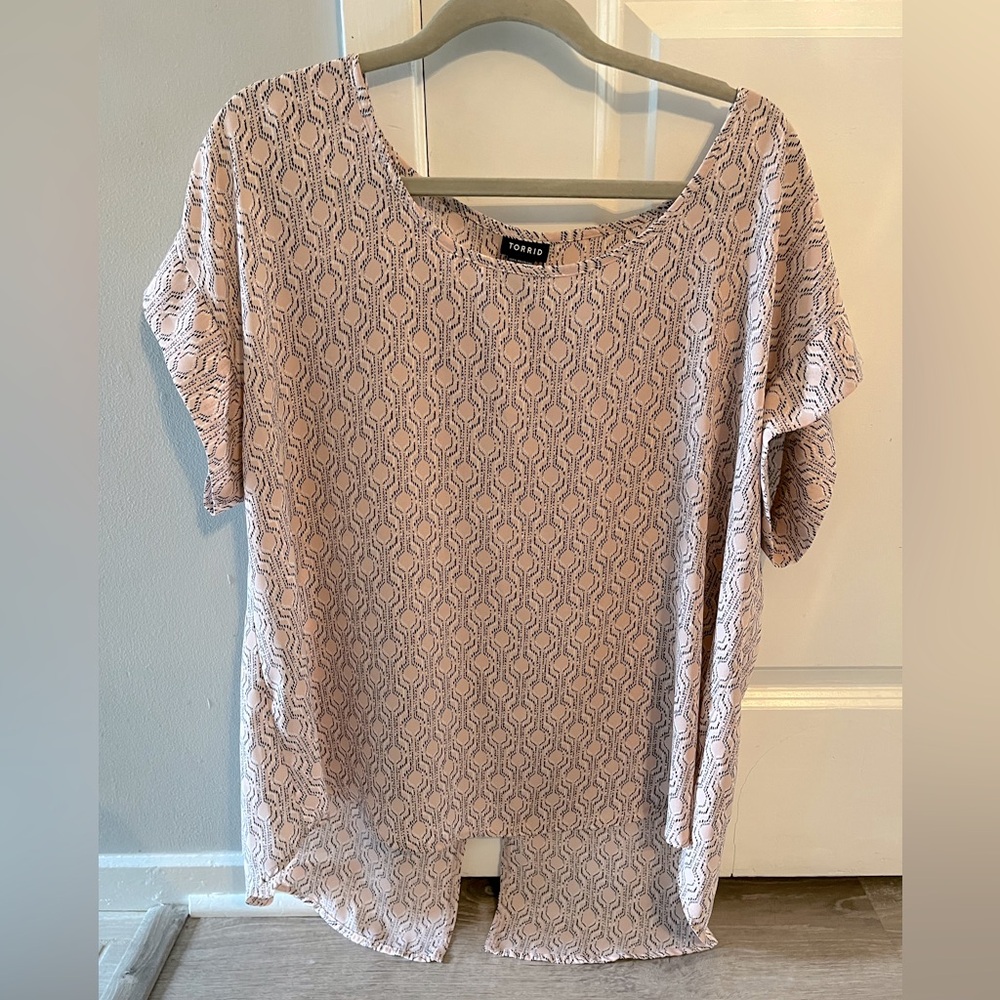 Multicolor Geo Print Open Back Georgette Blouse